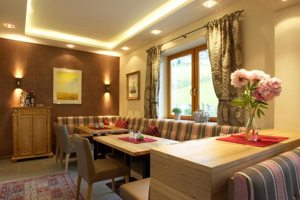 Noichl'S Hotel Garni Sankt Johann in Tirol Ruang foto